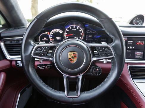Certified 2020 Porsche Panamera GTS image 13