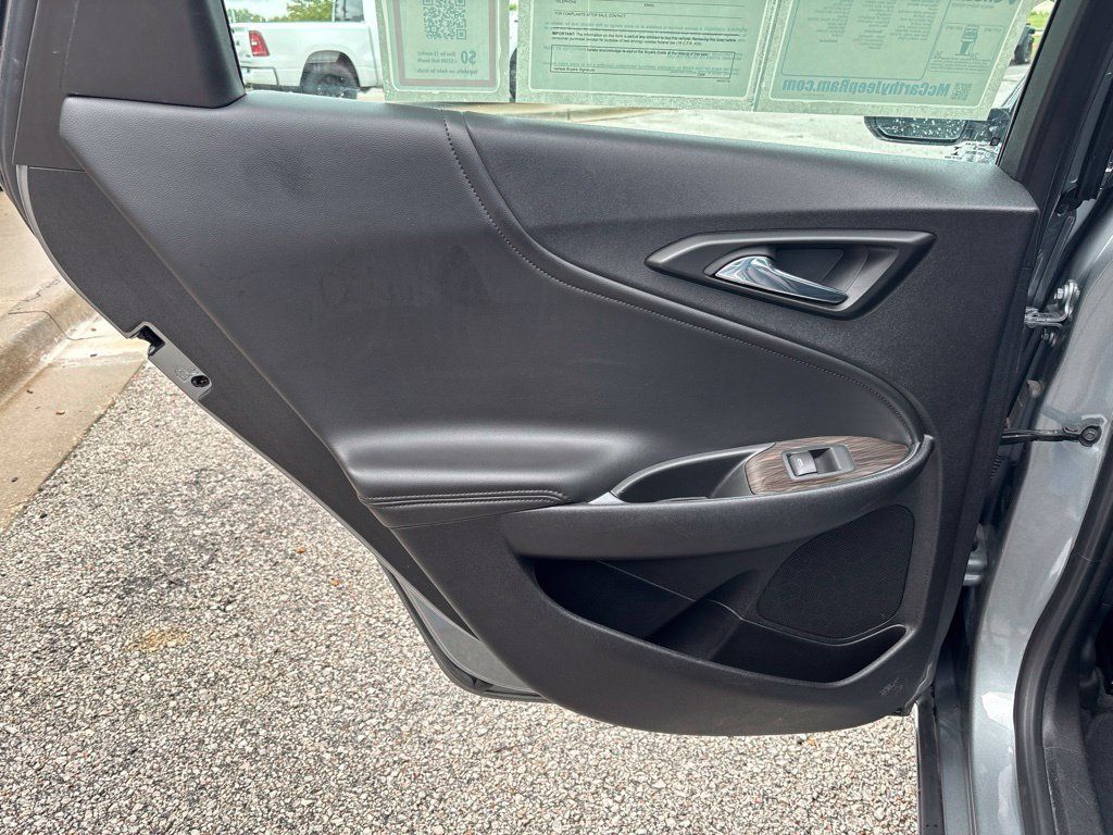 Used 2024 Chevrolet Malibu LT FWD image 12