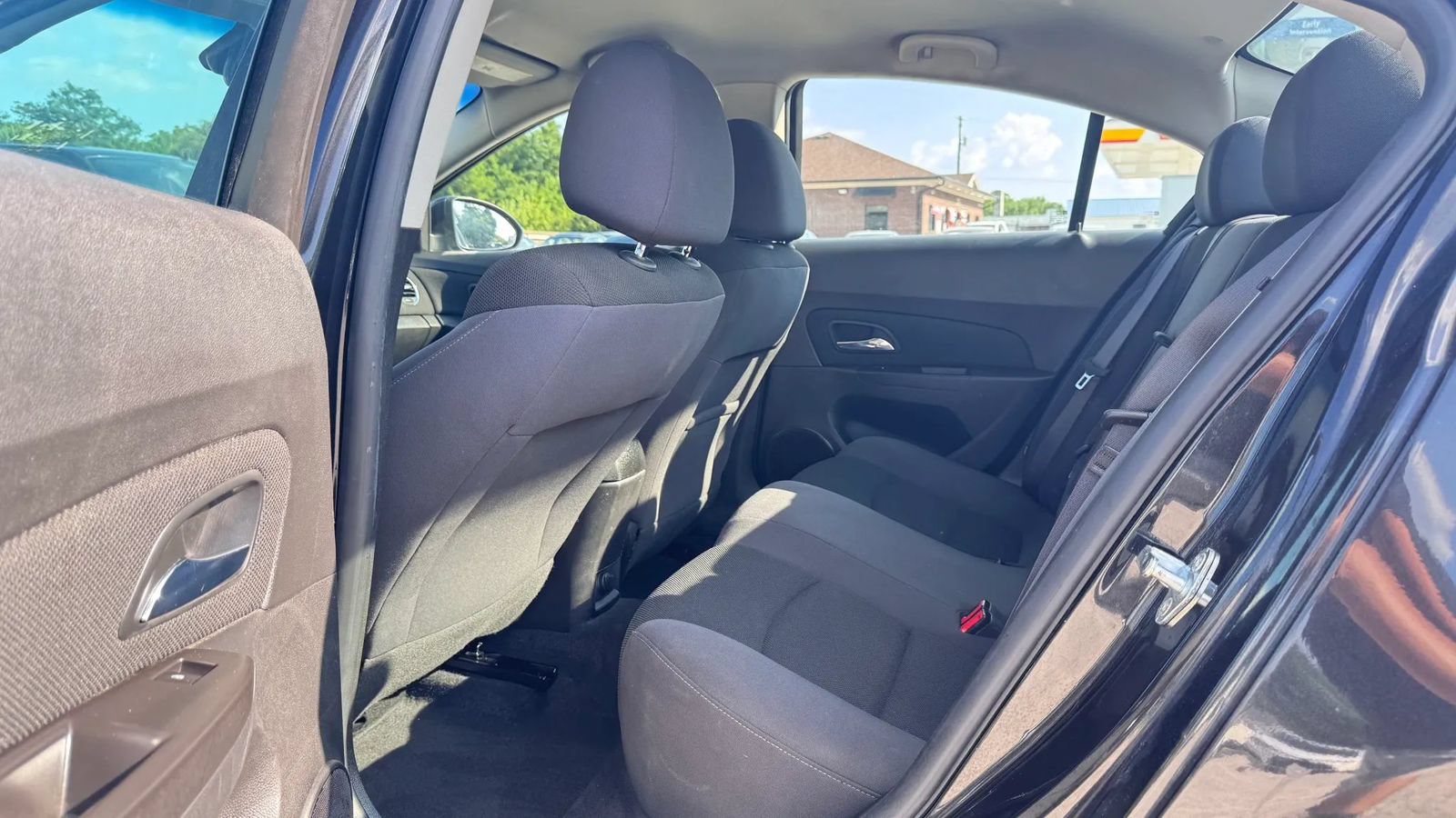 Used 2015 Chevrolet Cruze LT FWD image 21