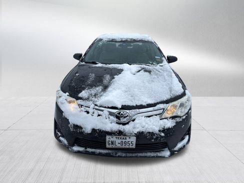 Used 2013 Toyota Camry LE image 8