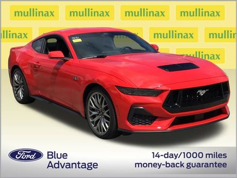 Used 2025 Ford Mustang GT Premium RWD image 2