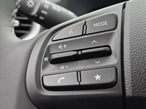 New 2026 Hyundai Venue SEL image 17