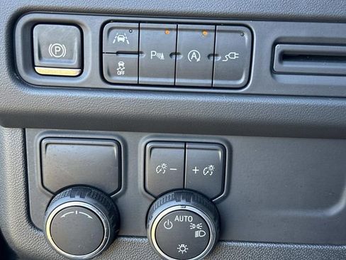 Used 2021 Chevrolet Tahoe Premier image 17