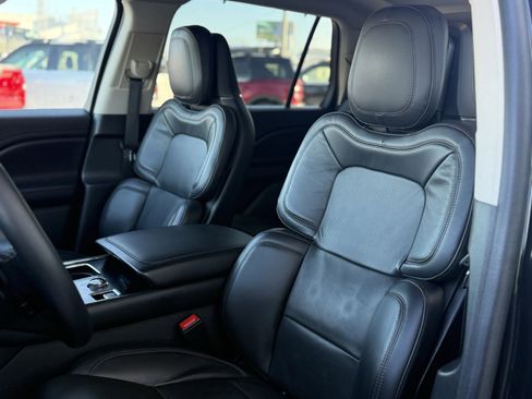 Used 2023 Lincoln Aviator Reserve w/ Equipment Group 201A image 7
