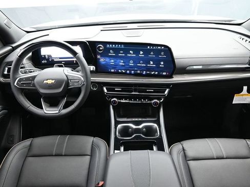New 2026 Chevrolet Traverse High Country w/ LPO, Floor Liner Package FWD image 25