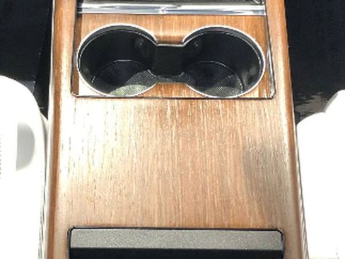 Used 2023 Tesla Model X image 39