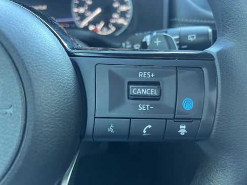 Used 2023 Nissan Rogue SV image 26