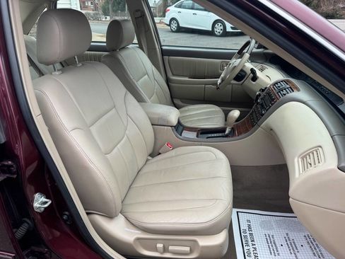 Used 2004 Toyota Avalon XLS image 23