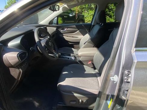 Used 2019 Hyundai Santa Fe SEL FWD image 9