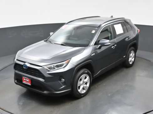 Used 2021 Toyota RAV4 XLE w/ Convenience Package AWD/4WD image 37