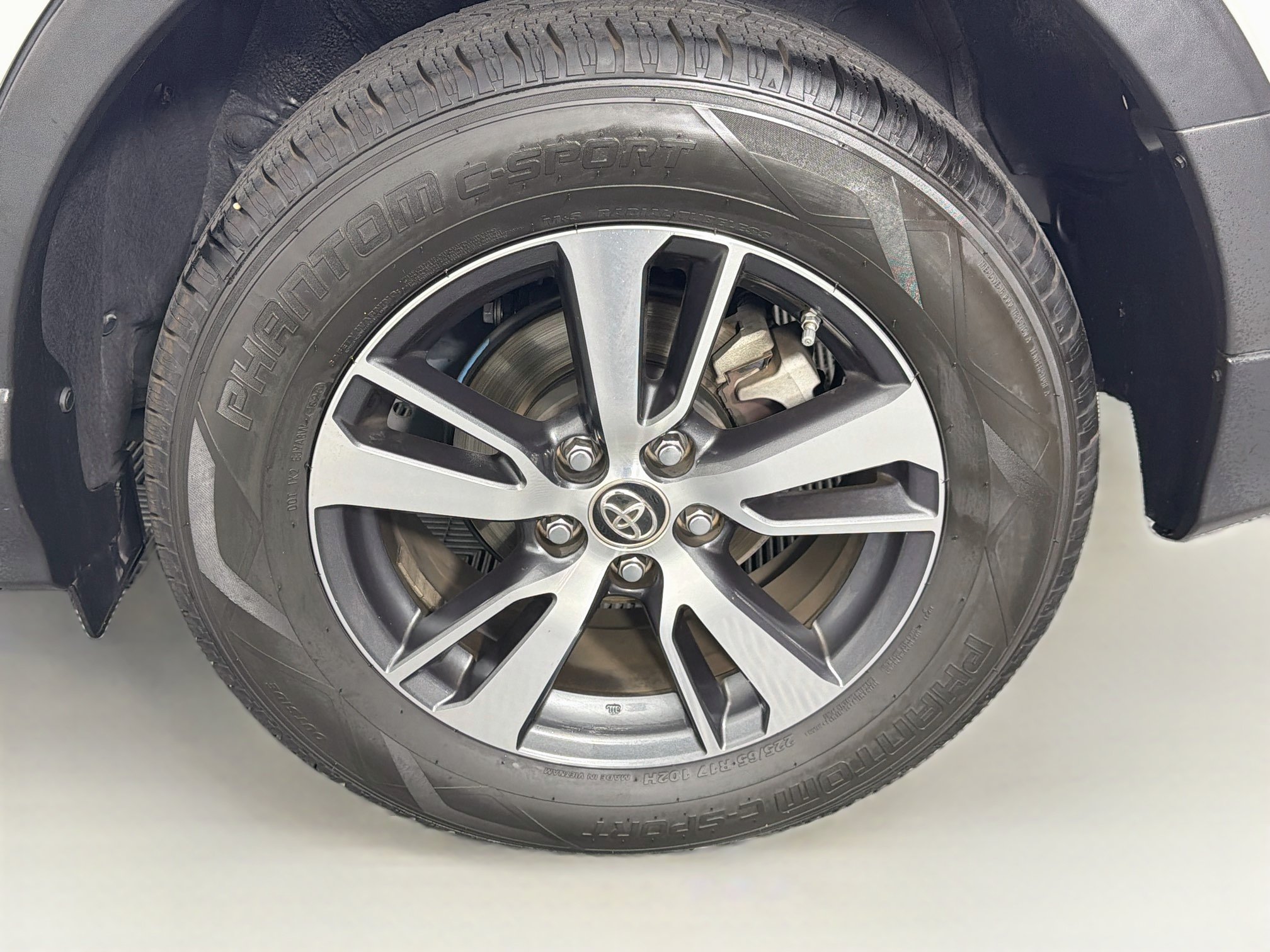 Used 2016 Toyota RAV4 XLE FWD image 11