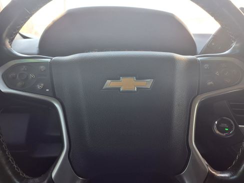 Used 2019 Chevrolet Suburban LT w/ Luxury Package image 15