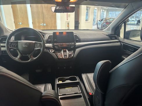 Used 2023 Honda Odyssey Elite image 13