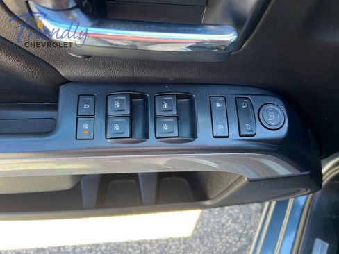 Used 2014 Chevrolet Silverado 1500 LT w/ LT Convenience Package AWD/4WD image 14