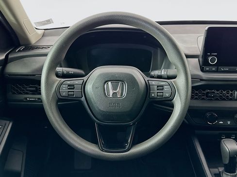 Used 2025 Honda Accord LX image 17