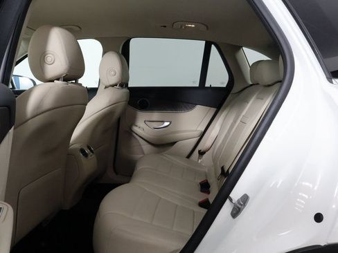 Used 2019 Mercedes-Benz GLC 300 w/ Premium Package image 11