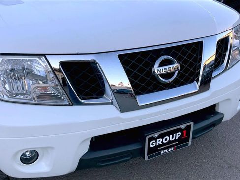 Used 2020 Nissan Frontier SV image 28