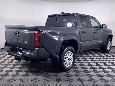 Used 2025 Toyota Tacoma SR5 w/ SR5 Upgrade Package AWD/4WD image 55