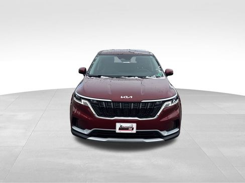 Used 2024 Kia Carnival LX image 9