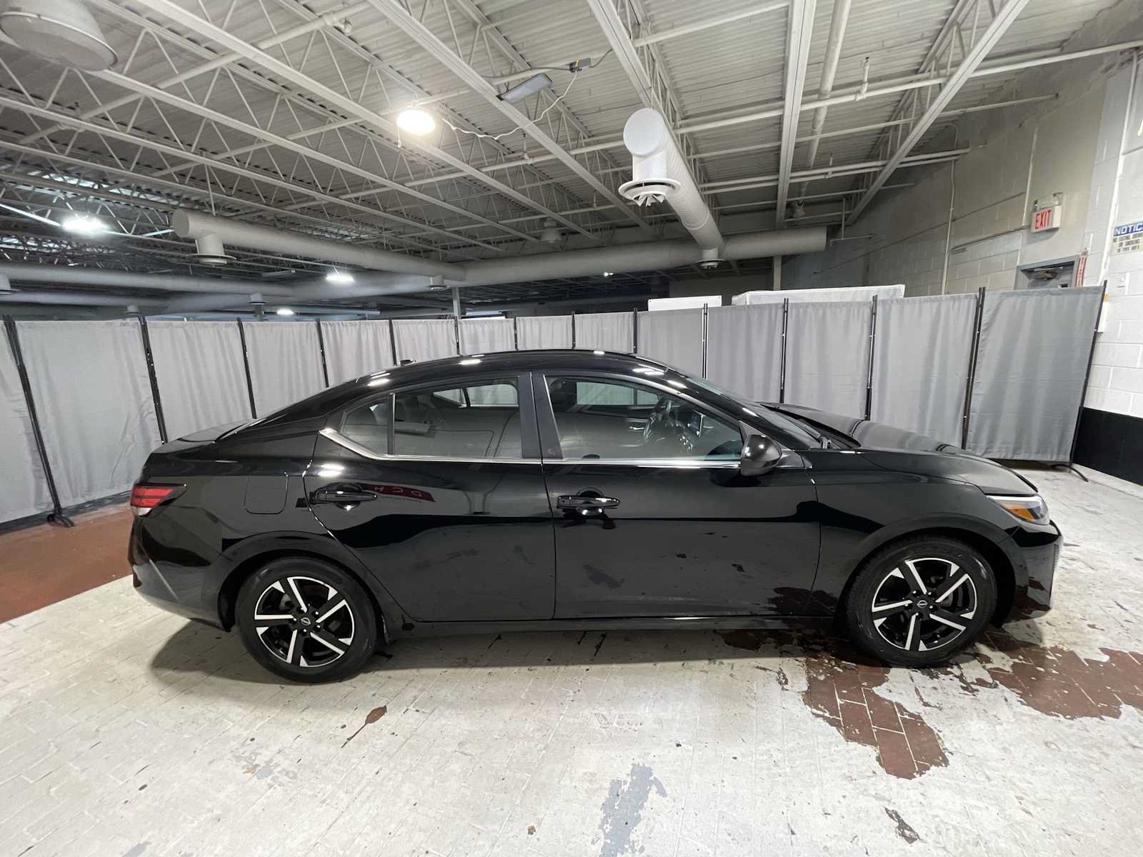Used 2024 Nissan Sentra SV FWD image 27