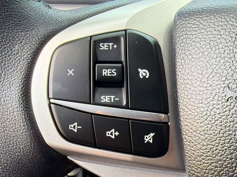 Used 2024 Ford Explorer XLT RWD image 17