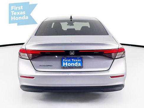 Certified 2025 Honda Accord SE image 6