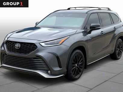 Used 2023 Toyota Highlander XSE