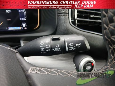 Used 2024 Jeep Wagoneer Series II w/ Flexible Seating Group image 21