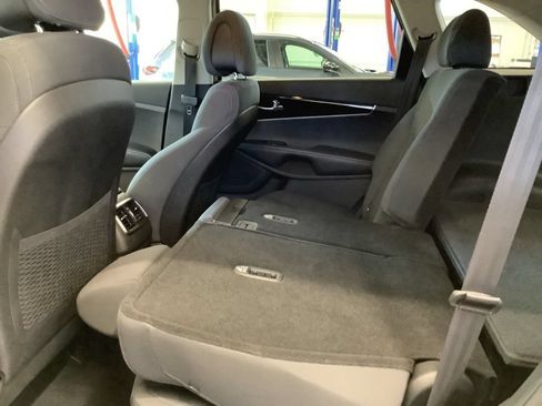 Used 2016 Kia Sorento FWD w/ LX Convenience Package image 12