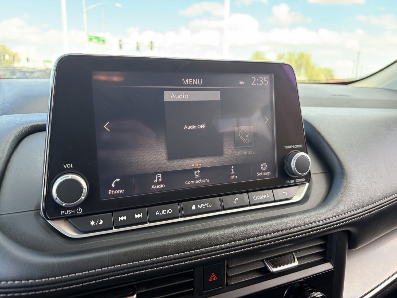 Certified 2025 Nissan Rogue SV FWD image 26