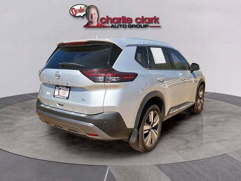 Used 2023 Nissan Rogue SL w/ SL Premium Package image 5