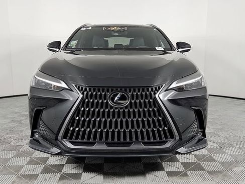 Used 2024 Lexus NX 250 FWD image 2