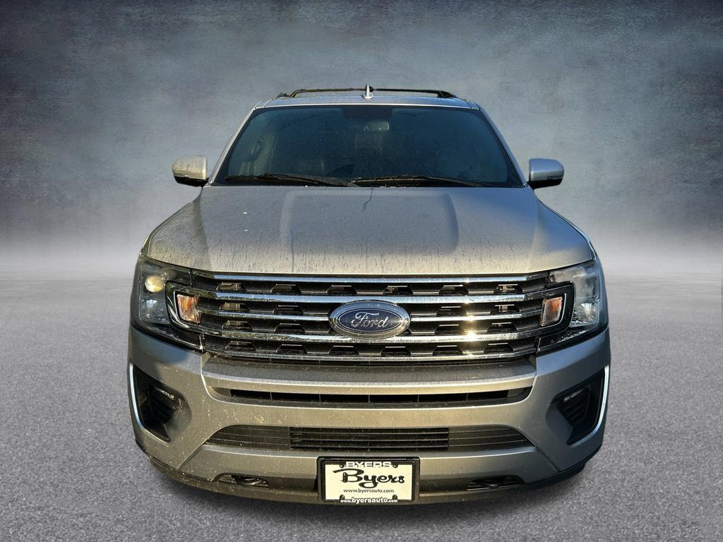 Used 2019 Ford Expedition XLT w/ Equipment Group 202A AWD/4WD image 8