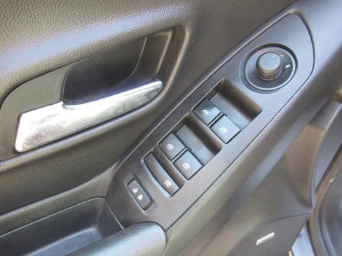 Used 2020 Chevrolet Trax LT w/ Sun & Sound Package AWD/4WD image 20