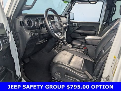 Used 2018 Jeep Wrangler Unlimited Sahara image 7