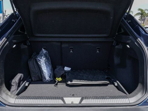 Certified 2023 Volkswagen ID.4 Pro AWD/4WD image 27