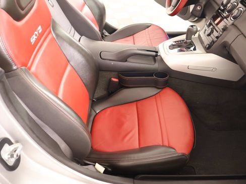 Used 2009 Saturn Sky Red Line RWD image 10