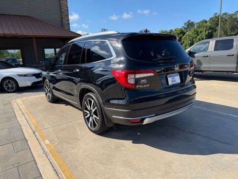 Used 2020 Honda Pilot Touring image 7