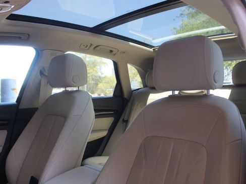 Used 2019 Audi Q5 2.0T Premium Plus w/ Premium Plus Package AWD/4WD image 23