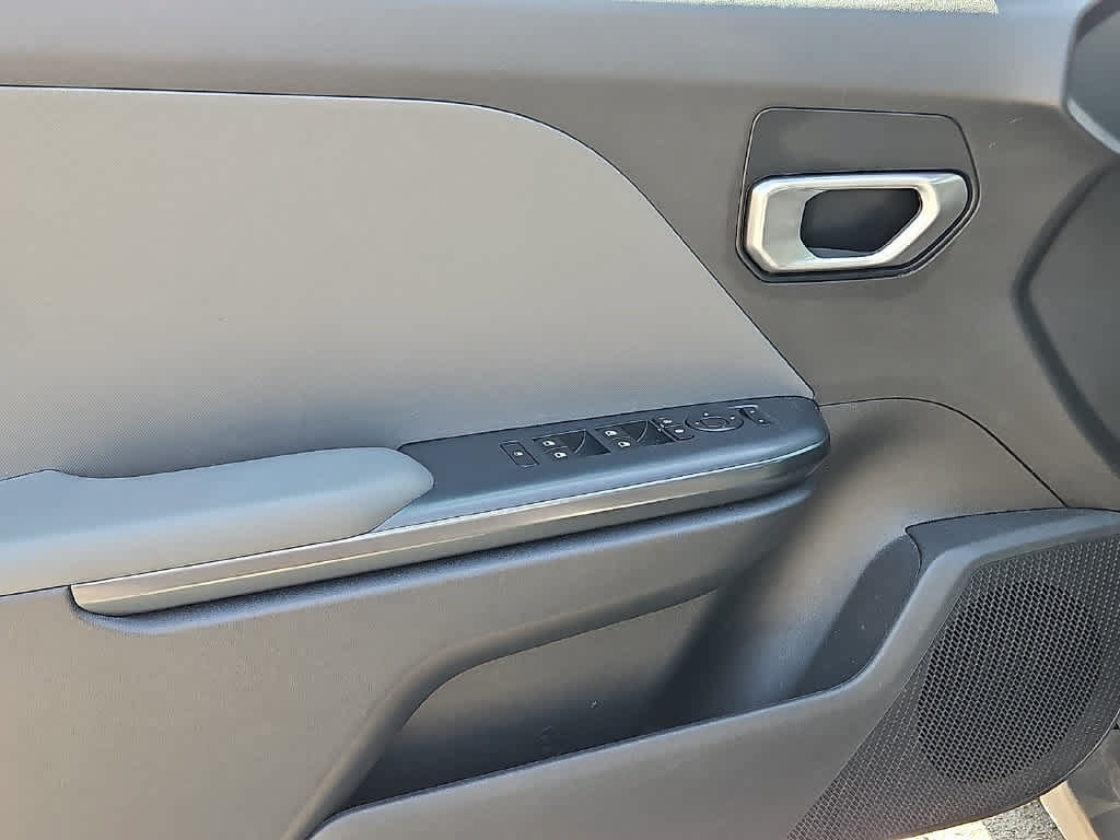 Used 2025 Kia K4 FWD image 11