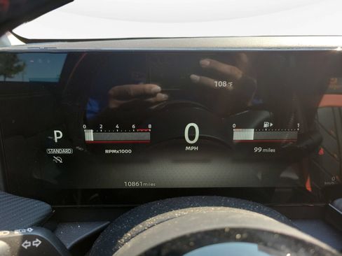 Used 2026 Nissan Kicks SR FWD image 11