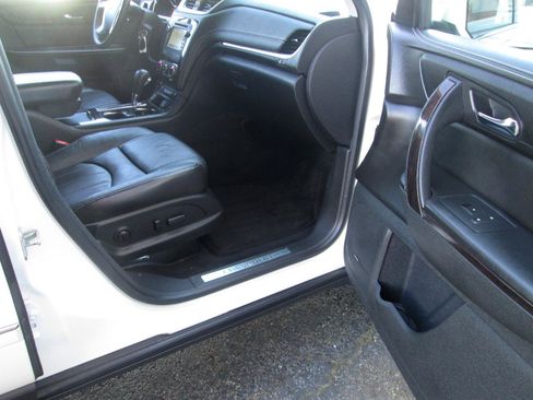 Used 2015 Chevrolet Traverse LTZ AWD/4WD image 28