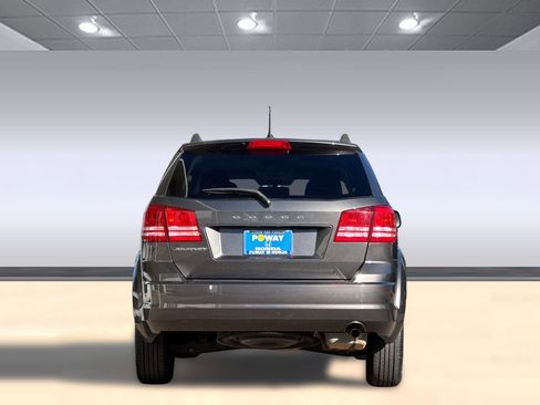 Used 2016 Dodge Journey SE w/ Flexible Seating Group image 9