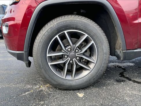 Used 2019 Jeep Grand Cherokee Limited AWD/4WD image 8