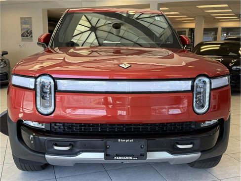Used 2022 Rivian R1T Adventure image 2