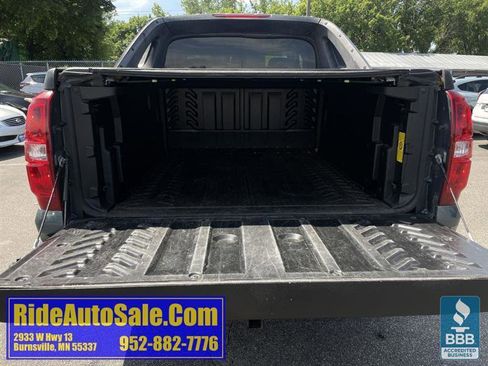 Used 2011 Chevrolet Avalanche LS w/ Regional Value Package AWD/4WD image 25