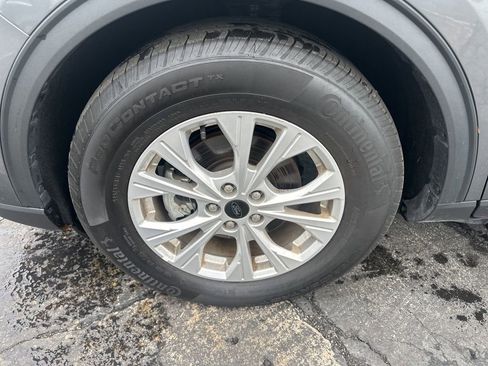 Used 2025 Ford Escape Active AWD/4WD image 38