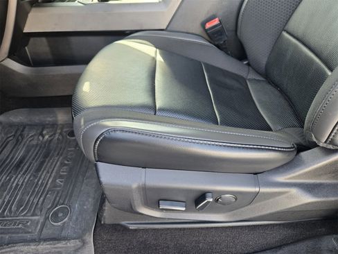 Used 2018 Ford F150 Raptor w/ Equipment Group 802A Luxury image 22