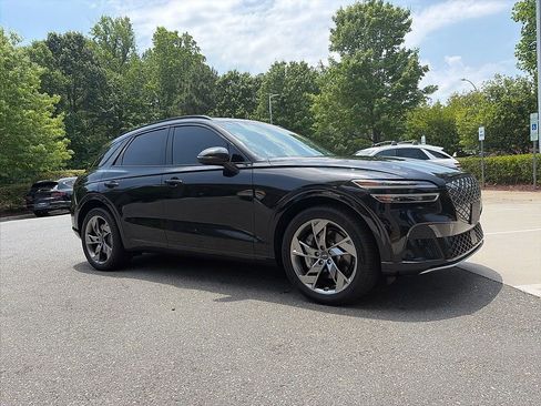 Used 2024 Genesis Electrified GV70 AWD/4WD image 2