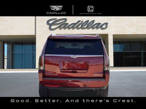 Used 2020 Cadillac Escalade Premium Luxury image 4